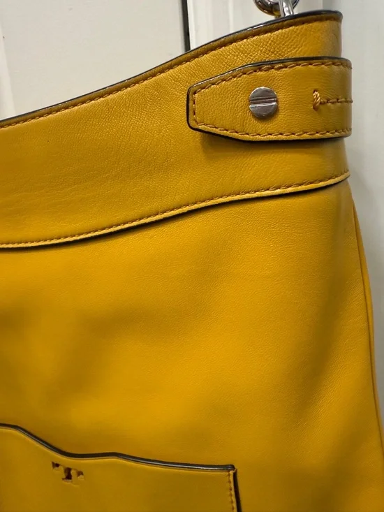 Tory Burch Moto Swingpack Mustard Yellow Leather - Picture 15 of 16